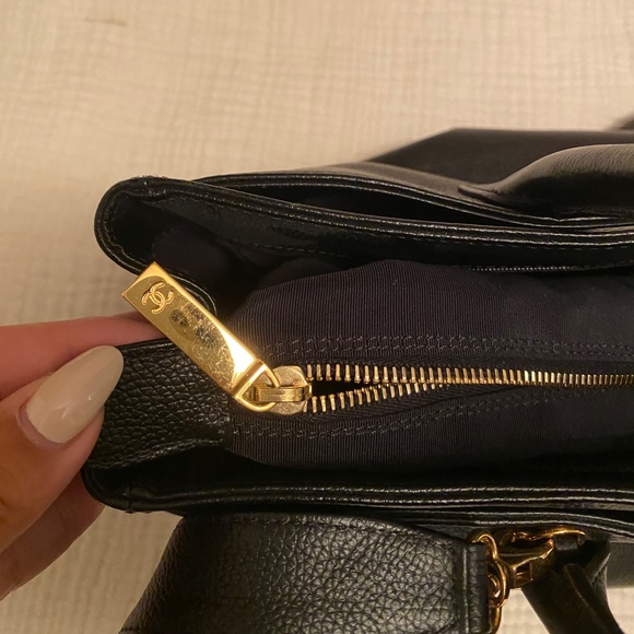 CHANEL Calfskin Serf Executive Shopper Tote Black - Picture 9 of 11